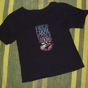 It Doesn't Get Eddie Vedder Than This black tee M